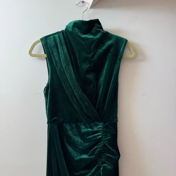 Lulus Elegant Green Velvet Evening Dress - Picture 2 of 7